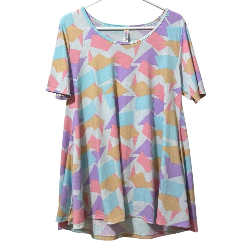 LuLaRoe T Shirt Size Medium Swing Tunic Shirt Short Sleeve Geometric Stretch